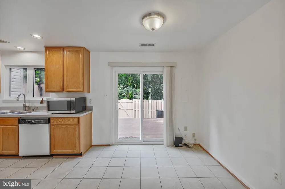 14844 EDMAN CIRCLE Centreville, VA 20121