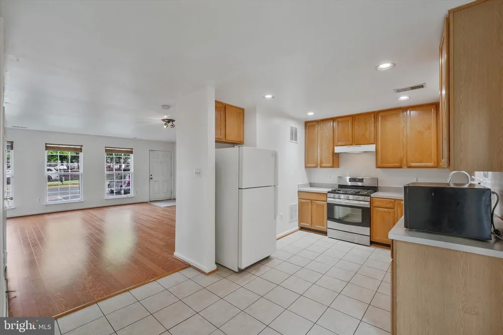 14844 EDMAN CIRCLE Centreville, VA 20121