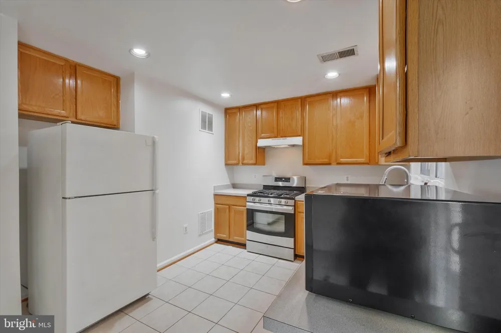 14844 EDMAN CIRCLE Centreville, VA 20121