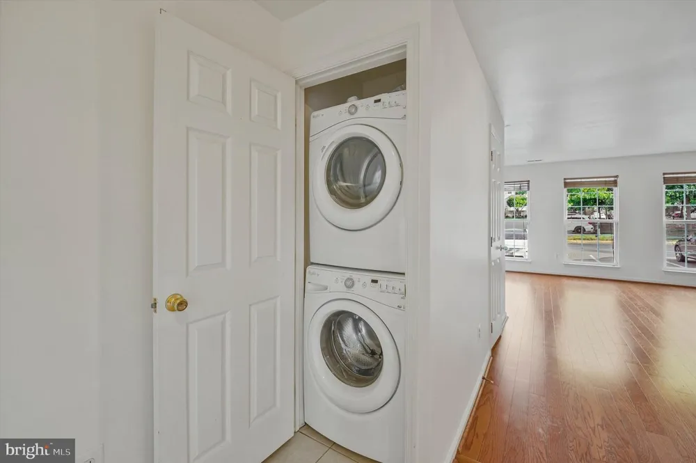 14844 EDMAN CIRCLE Centreville, VA 20121
