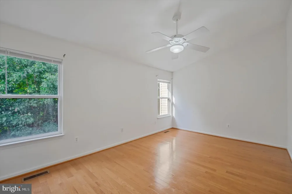 14844 EDMAN CIRCLE Centreville, VA 20121