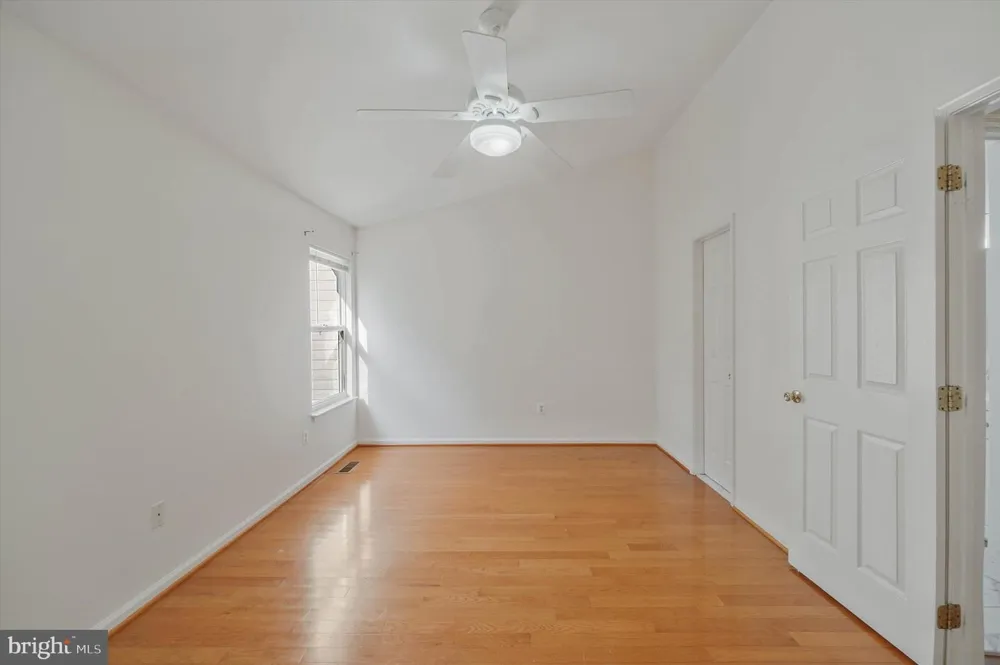 14844 EDMAN CIRCLE Centreville, VA 20121