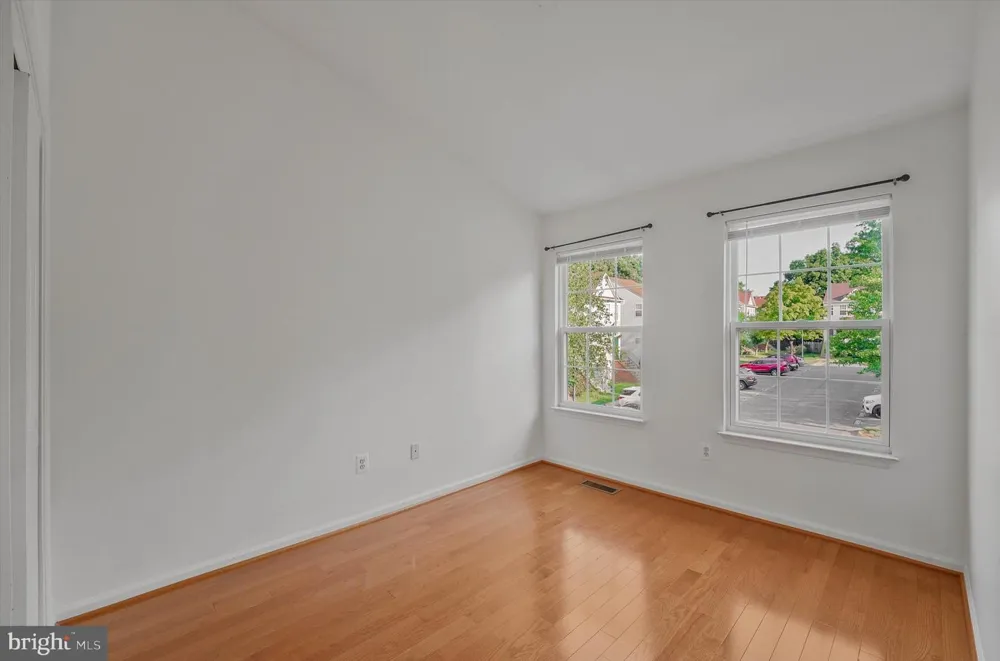 14844 EDMAN CIRCLE Centreville, VA 20121