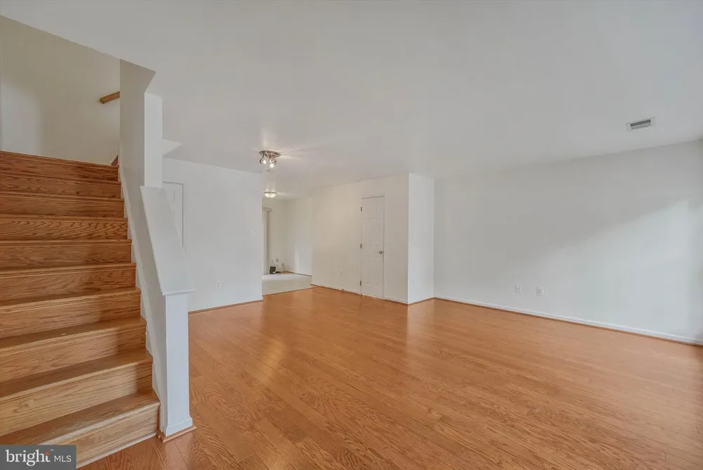 14844 EDMAN CIRCLE Centreville, VA 20121