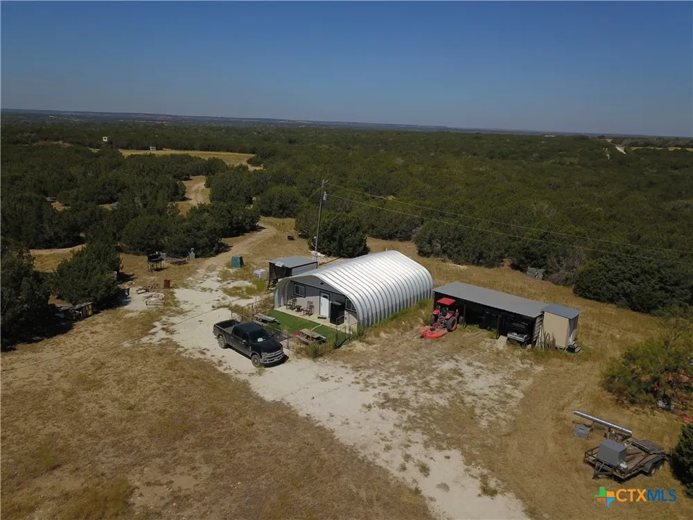 1048 County Road 426 Purmela, TX 76566