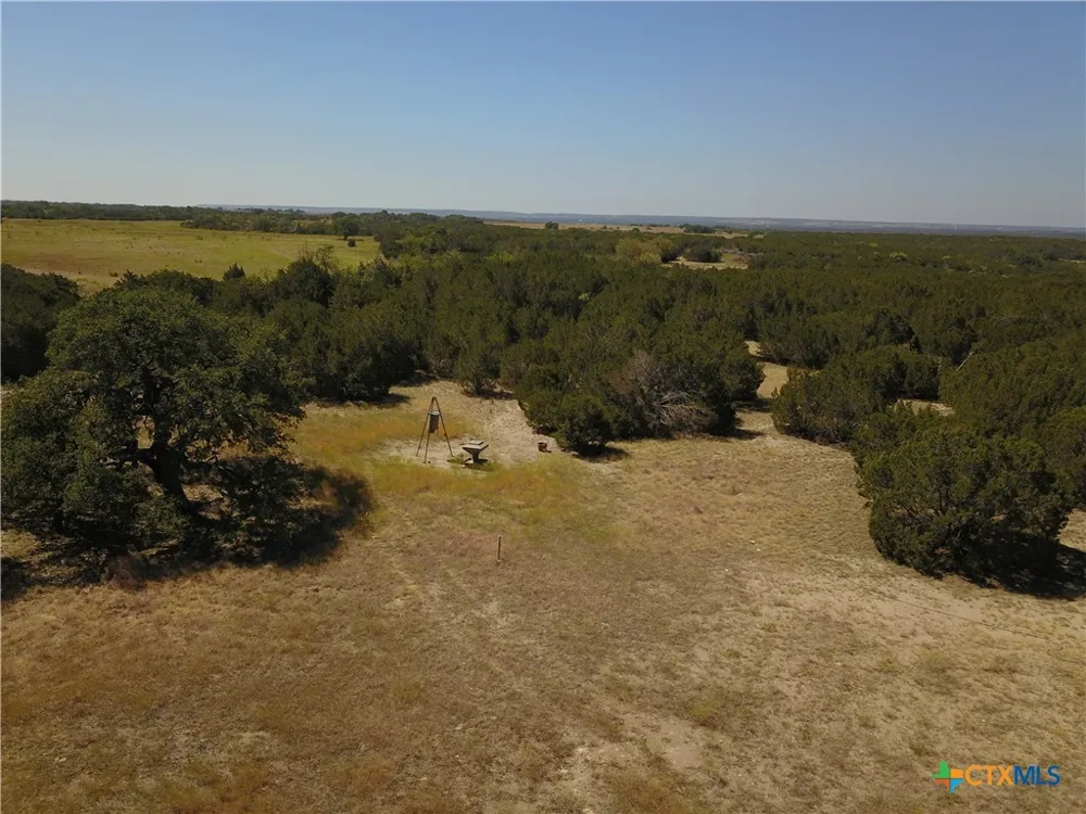 1048 County Road 426 Purmela, TX 76566