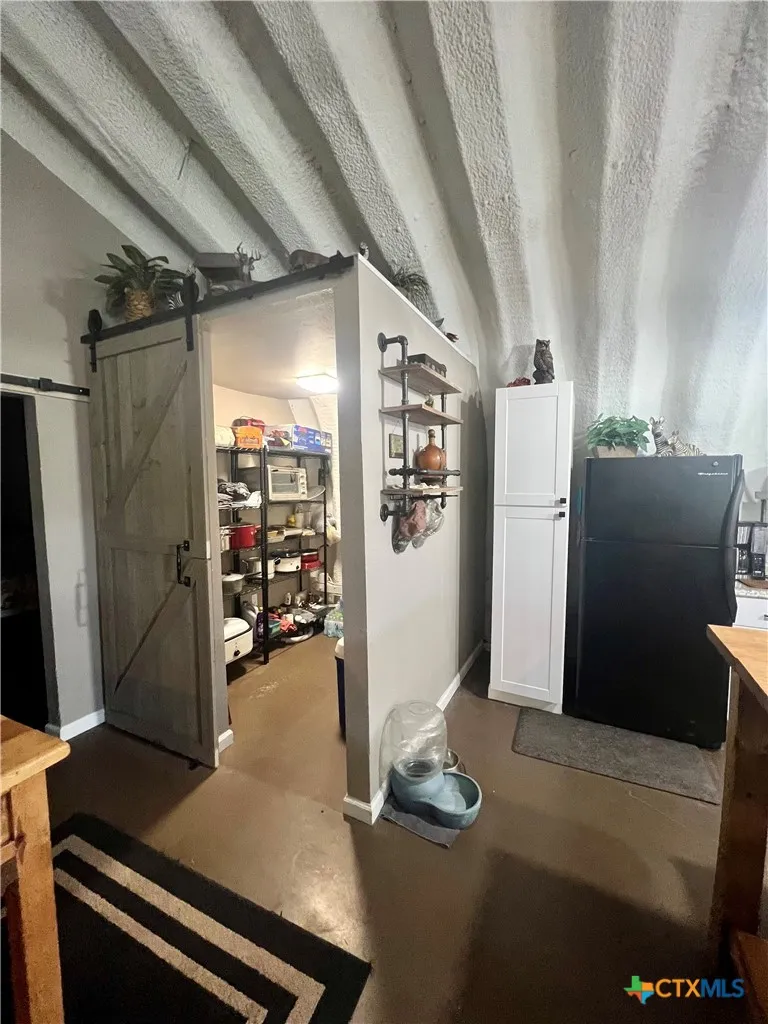 1048 County Road 426 Purmela, TX 76566