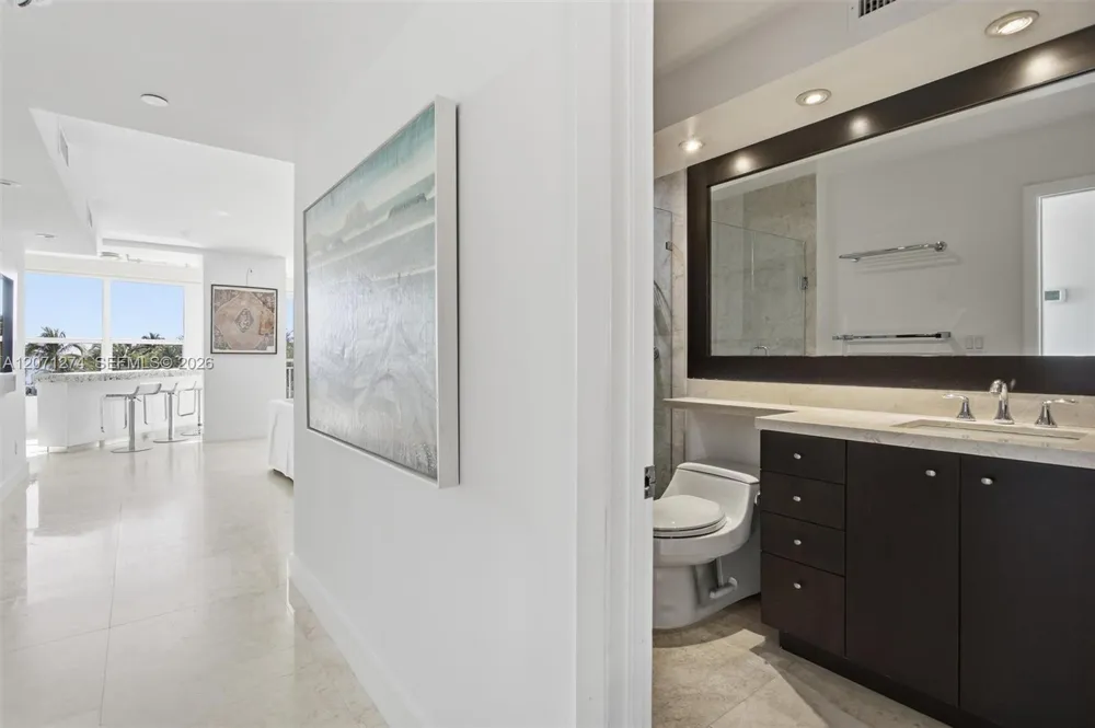 613 Ocean Dr #5D Key Biscayne, FL 33149