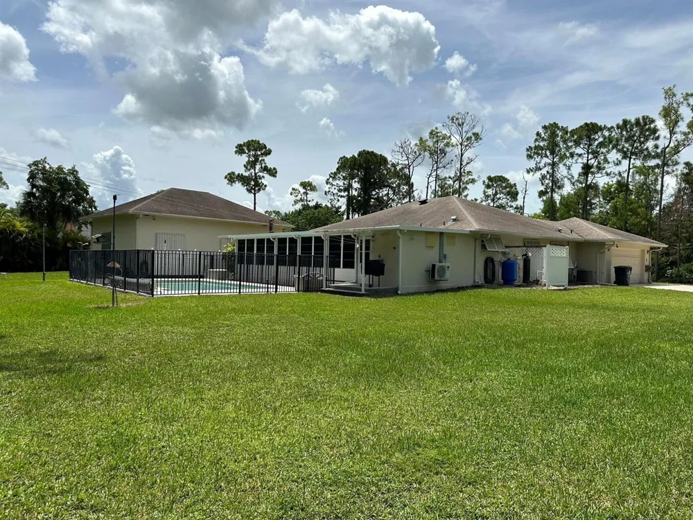 16193 72nd Road Loxahatchee, FL 33470
