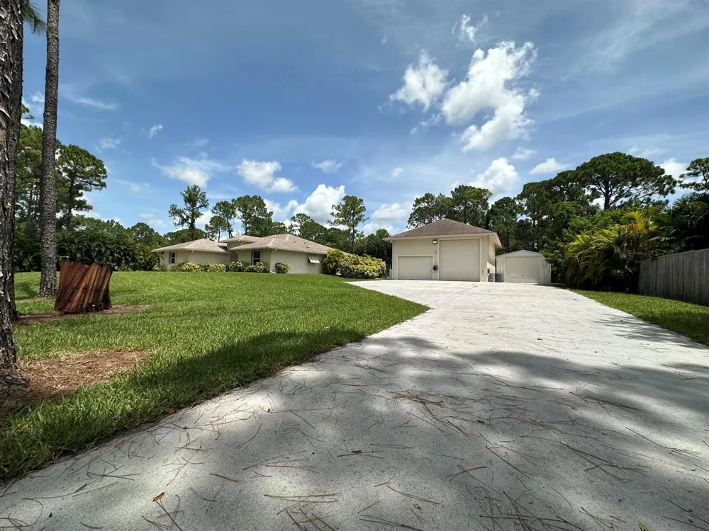 16193 72nd Road Loxahatchee, FL 33470