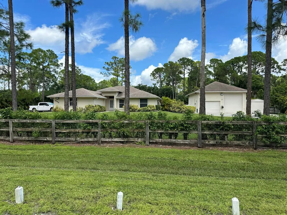 16193 72nd Road Loxahatchee, FL 33470