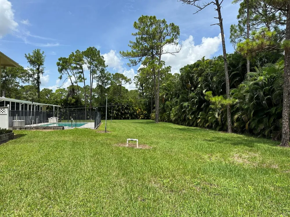 16193 72nd Road Loxahatchee, FL 33470