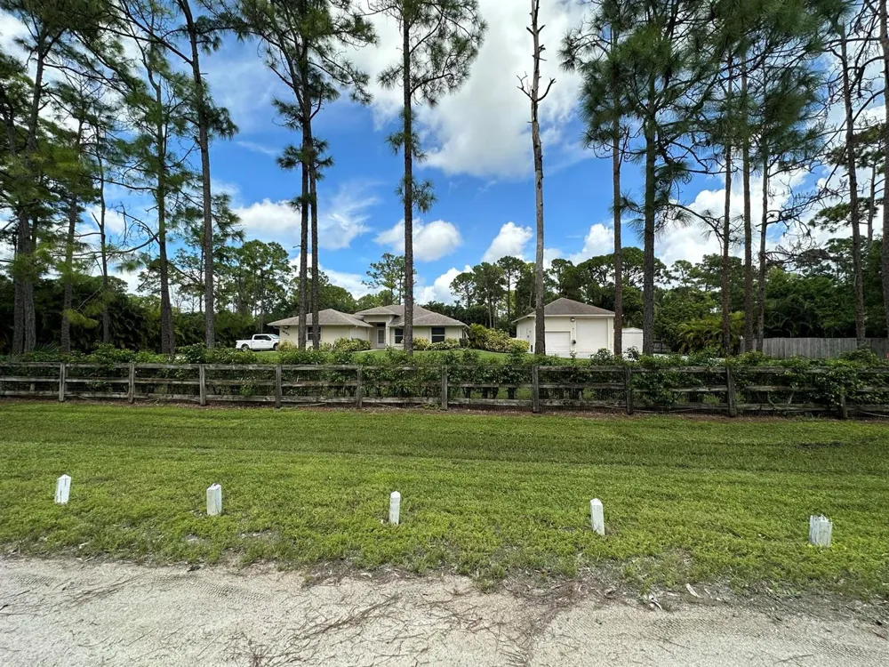 16193 72nd Road Loxahatchee, FL 33470