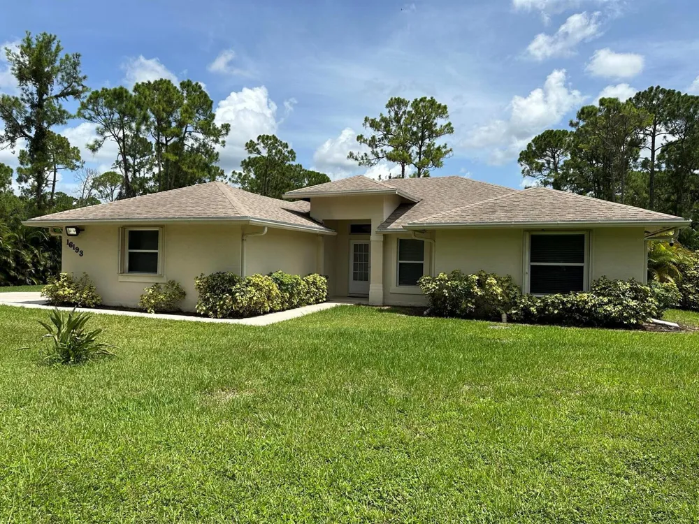 16193 72nd Road Loxahatchee, FL 33470