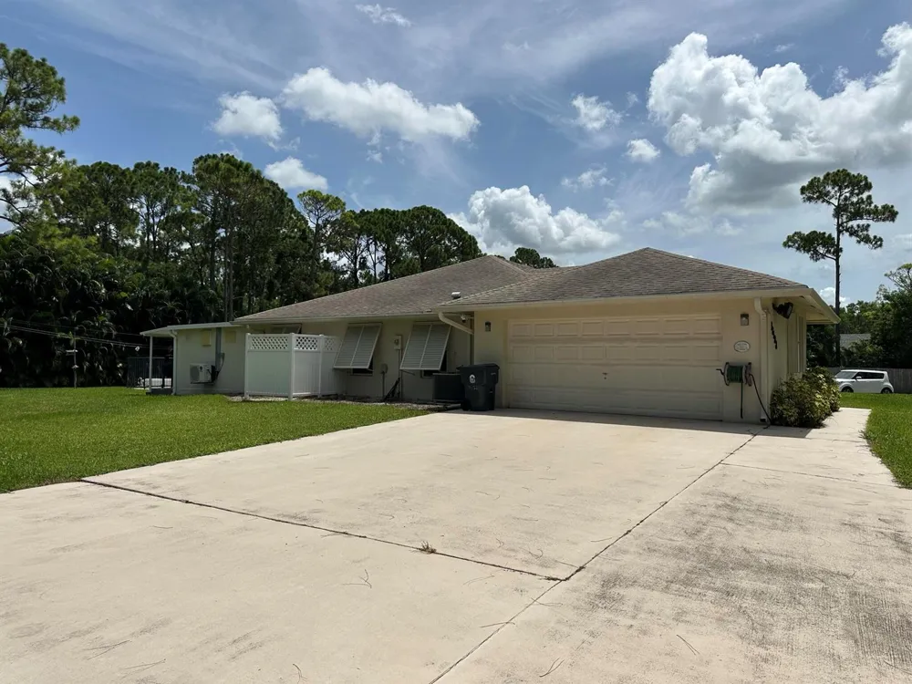16193 72nd Road Loxahatchee, FL 33470