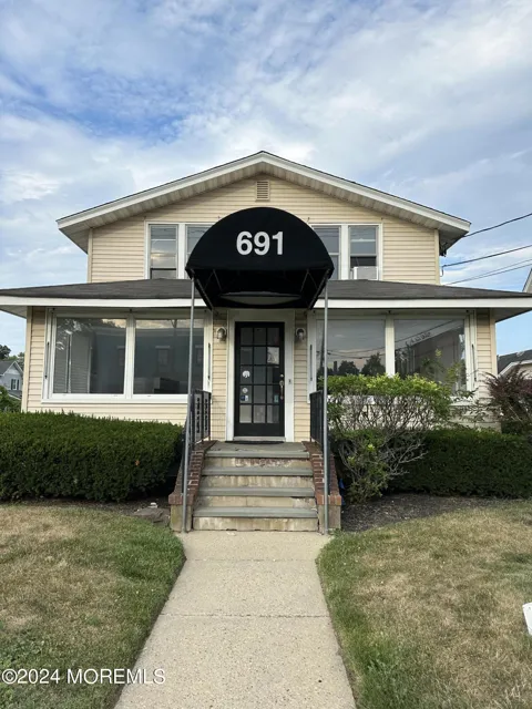 691 Broad Street