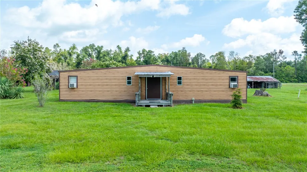 19520 168TH STREET Live Oak, FL 32060