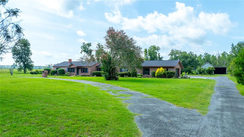 19520 168TH STREET Live Oak, FL 32060