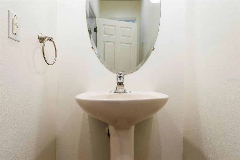 5260 HIDDEN CYPRESS LANE Oviedo, FL 32765