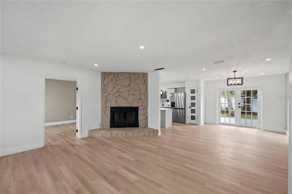 3206 LAS BRISAS DRIVE Riverview, FL 33578