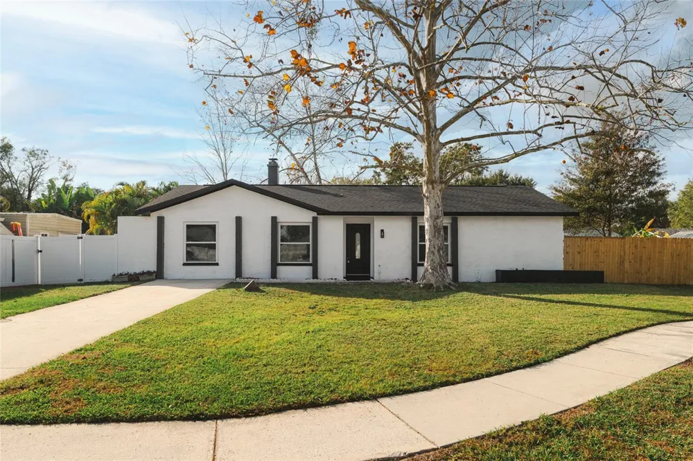 3206 LAS BRISAS DRIVE Riverview, FL 33578