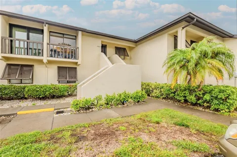 4582 LONGWATER CHASE E #62
