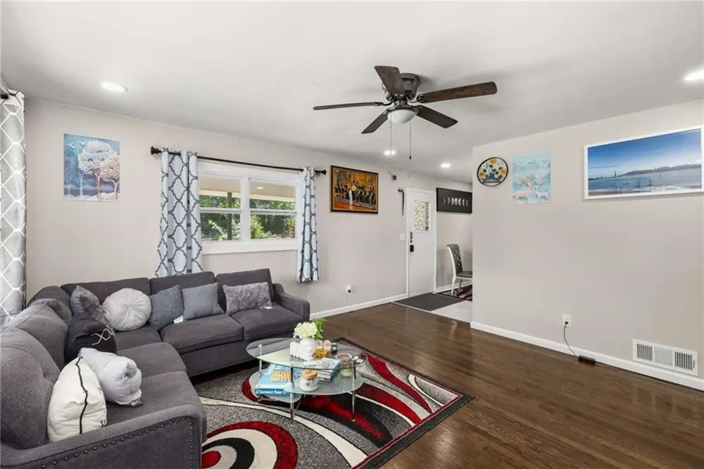 4317 Brookside Drive Forest Park, GA 30297