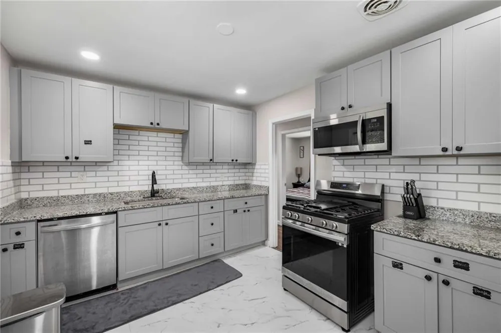 4317 Brookside Drive Forest Park, GA 30297