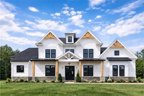 121 Palisade Drive