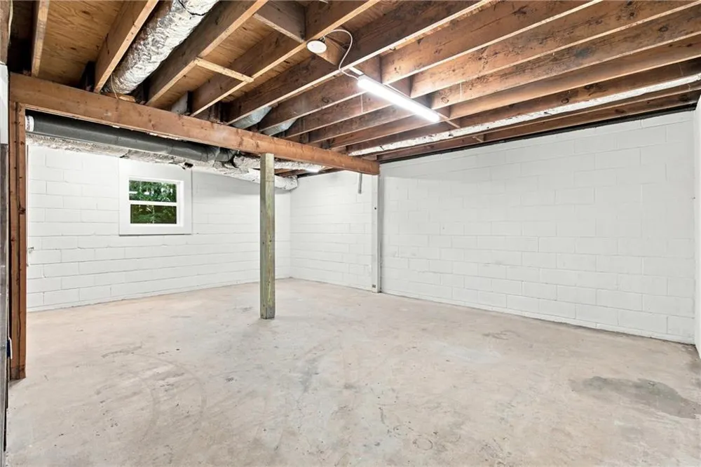 835 Omaha Drive Norcross, GA 30093