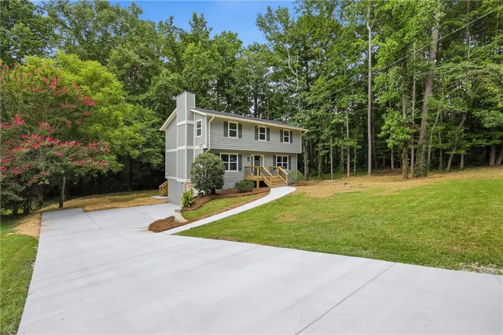 835 Omaha Drive Norcross, GA 30093