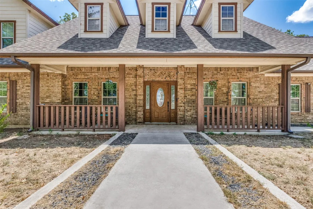 2865 J E Woody Road Springtown, TX 76082