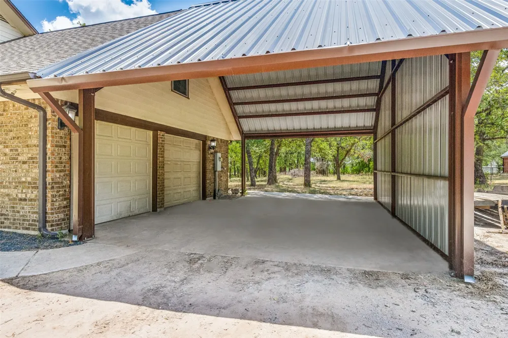 2865 J E Woody Road Springtown, TX 76082