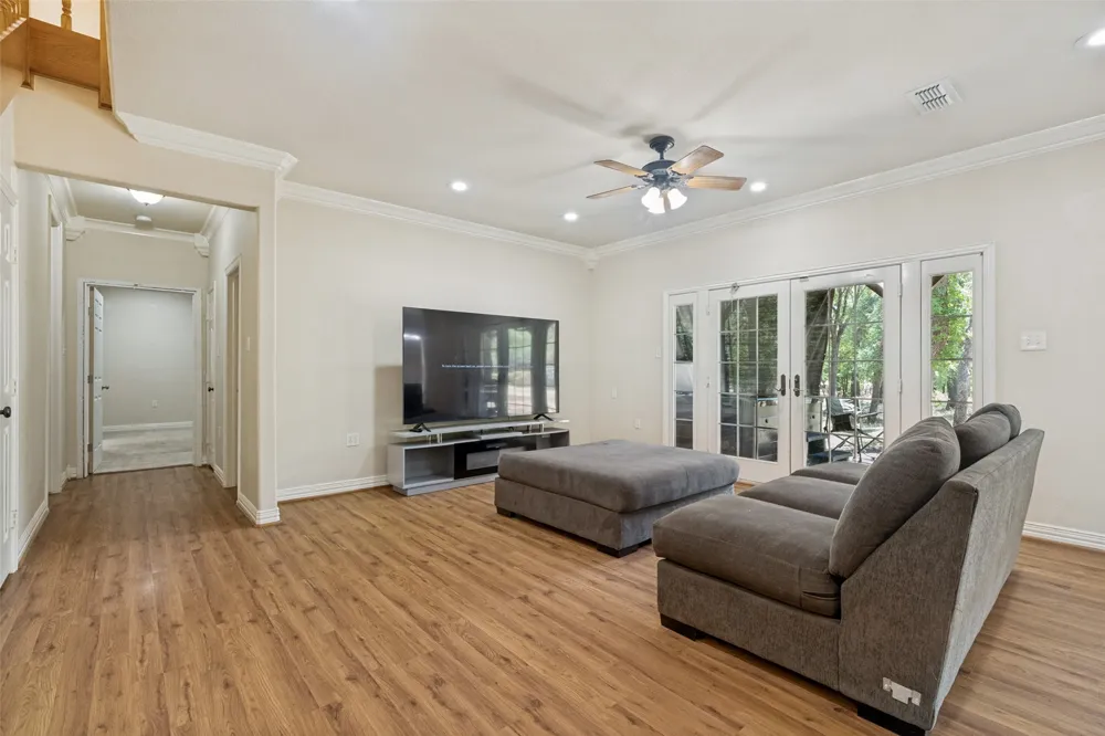 2865 J E Woody Road Springtown, TX 76082