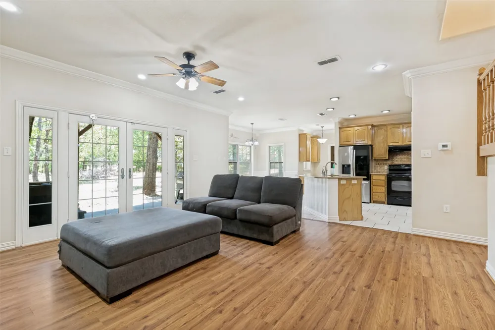 2865 J E Woody Road Springtown, TX 76082