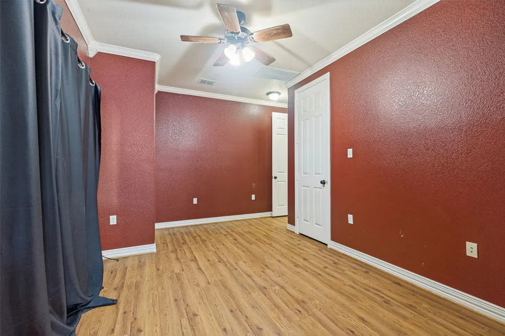2865 J E Woody Road Springtown, TX 76082
