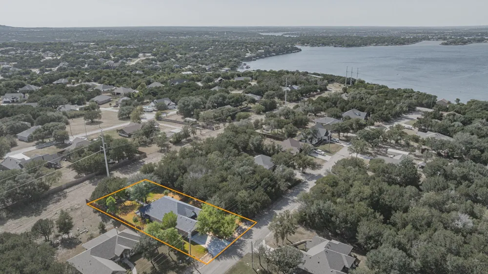 5004 Moss Rock Trail Granbury, TX 76048