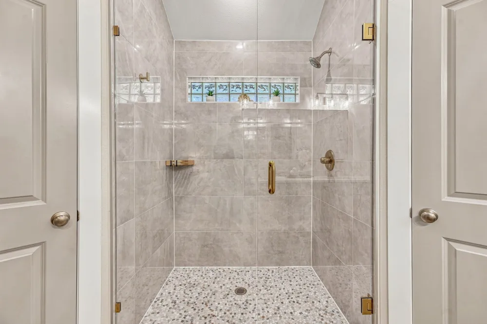 5004 Moss Rock Trail Granbury, TX 76048