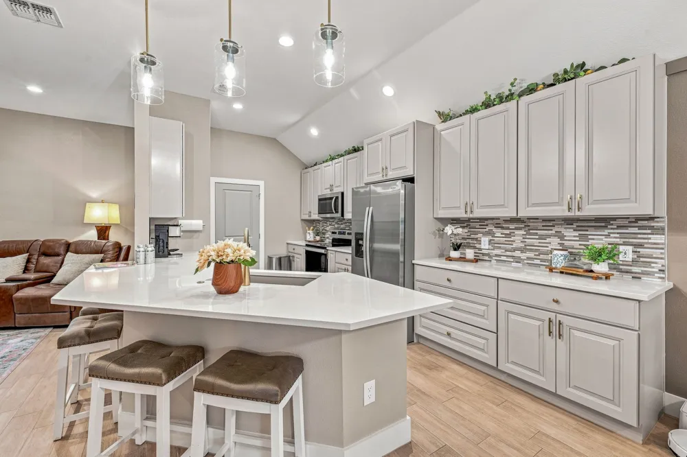 5004 Moss Rock Trail Granbury, TX 76048