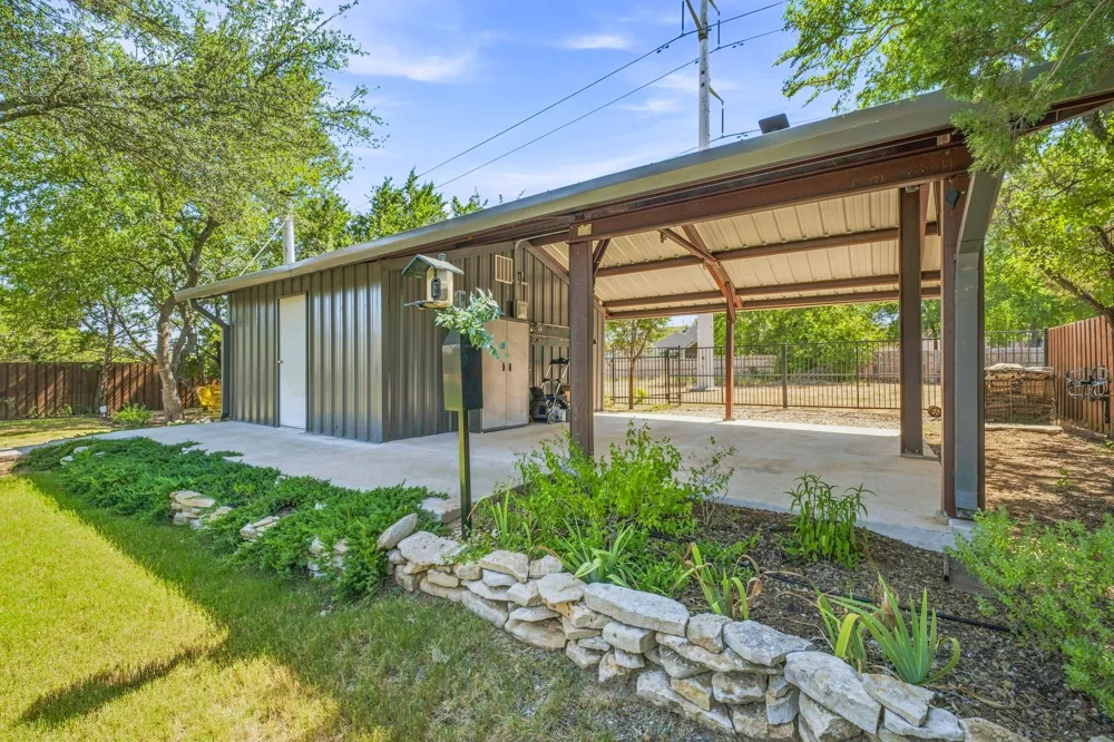 5004 Moss Rock Trail Granbury, TX 76048