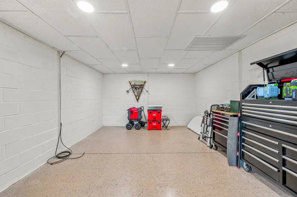 5004 Moss Rock Trail Granbury, TX 76048
