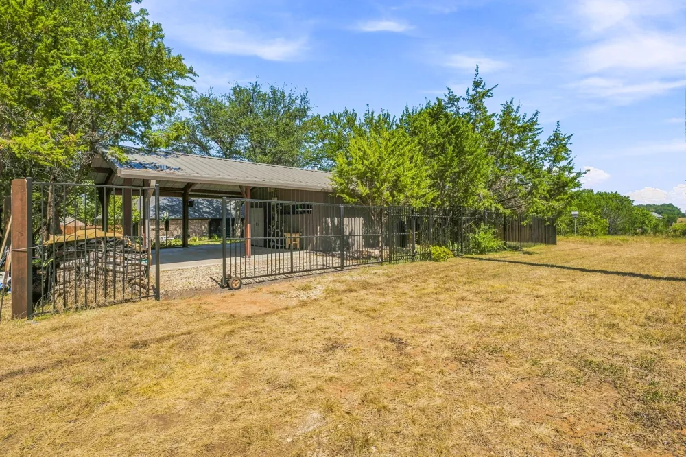 5004 Moss Rock Trail Granbury, TX 76048