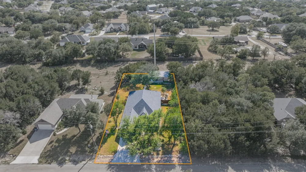 5004 Moss Rock Trail Granbury, TX 76048