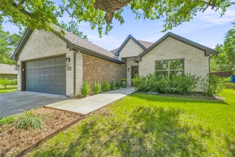 5004 Moss Rock Trail