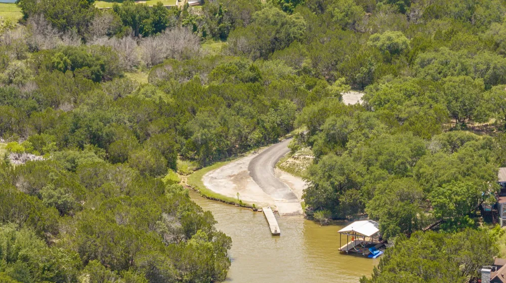 5004 Moss Rock Trail Granbury, TX 76048