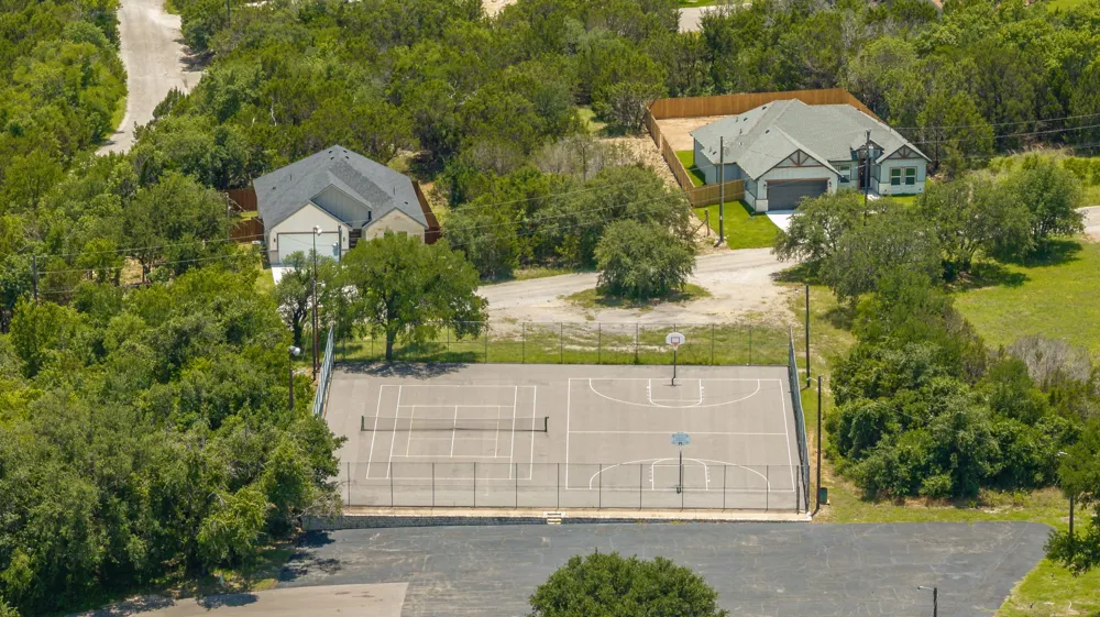 5004 Moss Rock Trail Granbury, TX 76048