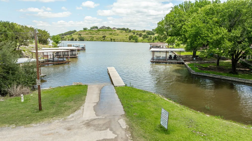 5004 Moss Rock Trail Granbury, TX 76048