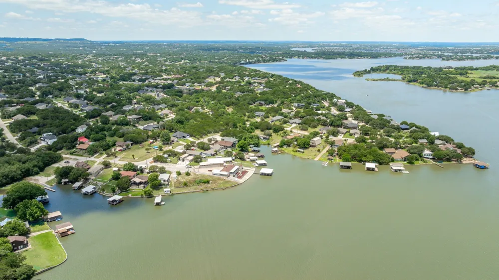 5004 Moss Rock Trail Granbury, TX 76048