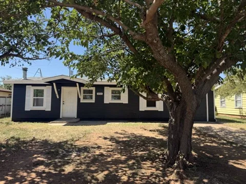 5225 Encino Road