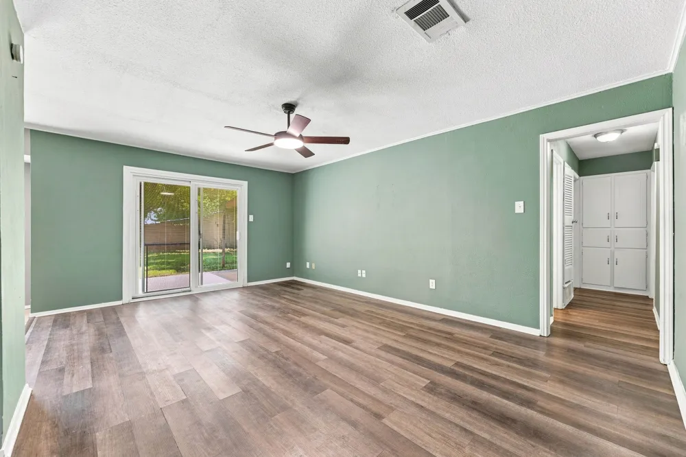 6800 Echo Hill Drive Watauga, TX 76148
